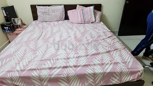 King size bed