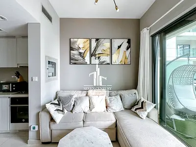 Bright and Cozy Layout | Fully Furnished | Prime