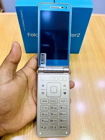 Samsung Folder2 Android  Nostalgic Style