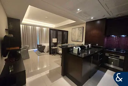 Studio Apt | High Floor | Larger Layout