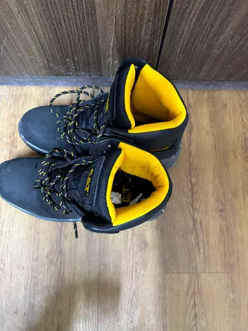 CAT Work Boots - Durable and Comfortable size 45