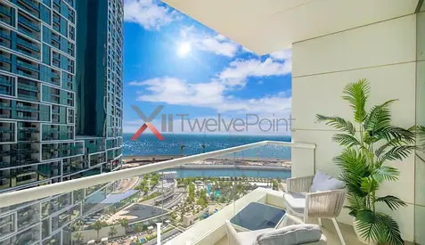 Fully Furnished | Large 2 Bed + M | VOT