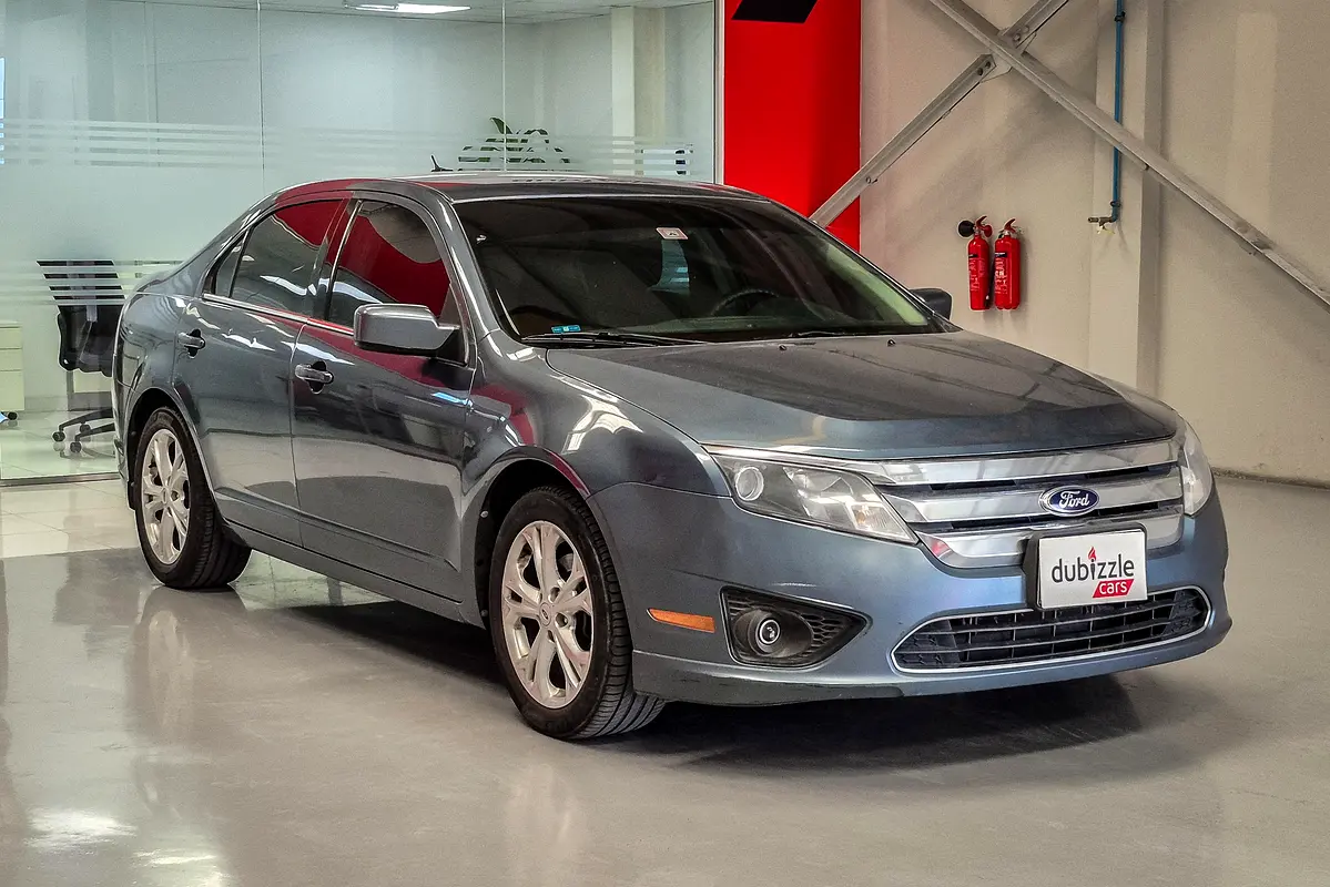 Ford Fusion 2012 — photo 1 of 12