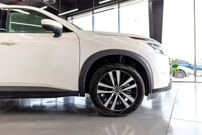 Nissan Pathfinder SV, миниатюра 3