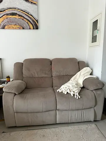 Recliner Sofa very clean from Home Box