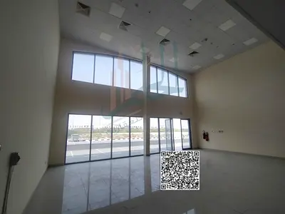 معرض تجاري علي الشارع الرئيسي موقع ممتاز