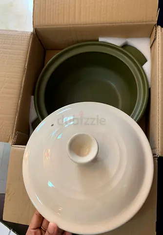 Ceramic casserole with lid