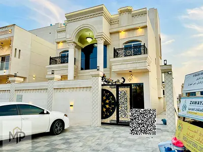 A distinctive villa close to all services and a mosque, with a private swimming pool. The price includes registration.