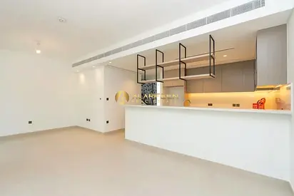 Single Row | Privacy | Near Park and Entrance