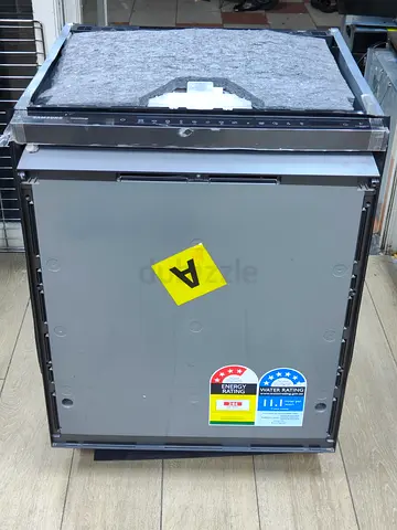 New Samsung 15 Place Setting Bespoke Built-Under Smart Dishwasher - Touch Panel