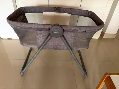 Evenflo loft portable bassinet chevron melange - Excellent Condition