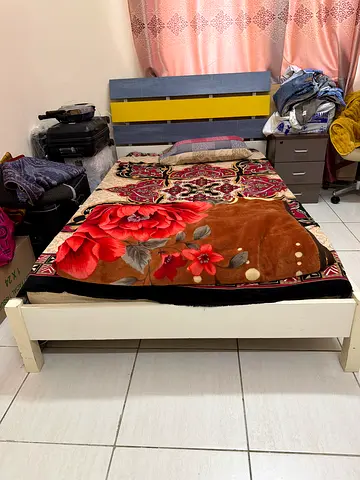 Bed and mattress