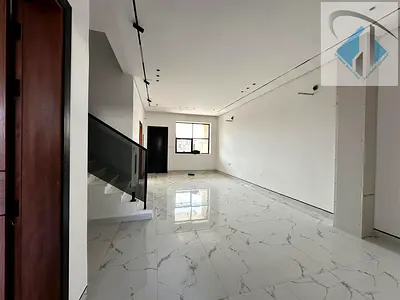 5-bedroom villa with master bedrooms, all fees included – Al-Haliyo