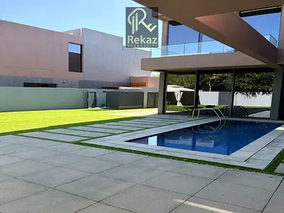 SPECIAL PRICE_PRIVTY POOL_CORNER UNIT_LANDSCAPE!