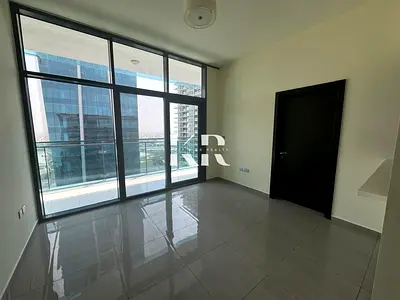 2 غرف نوم في الطابق العلوي | شرفة | إطلالات على القناة والمدينة