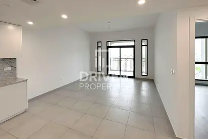 Ready to Move in | High Floor | Large Layout