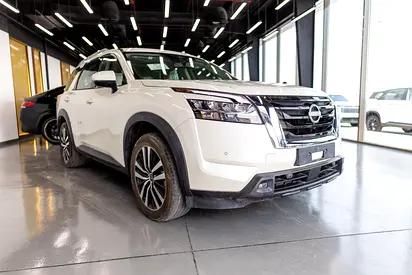 NISSAN PATHFINDER SV 2024 V6 ZERO KM GCC UNDER AGENCY WARRANTY