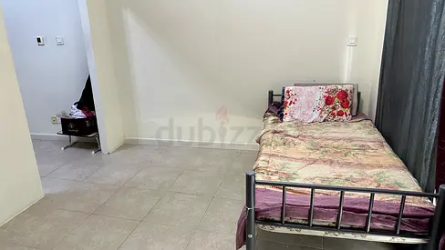 Looking for Roommate - Studio in DSO (Near Souq Extra Mall)
