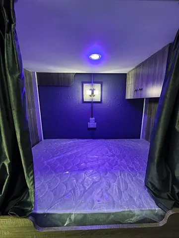 Female bed space luxury - near Deira City Center / metro