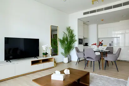 No commission/ Luxury 1-Bedroom in Palace Residences/ Fully Furnished