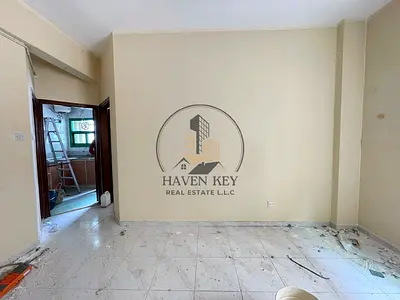 VERY SPACIOUS 1BHK WITH BALONEY READY TO MOVE APARTMENT GOOD MANTINCE GOOD LOCTION MUWALIEH SHARJAH