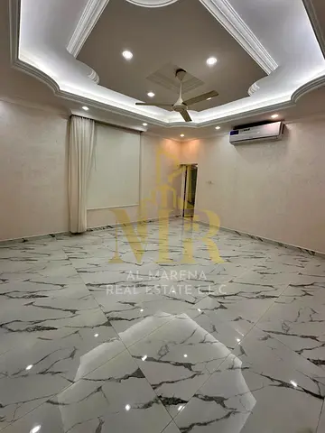 فيلا منطقة الروضه 1 زاوية شارعين تكييف مركزي 5 غرف نوم ماستر امام مسجد تصميم عصري، قريب جميع الخدمات ، تشطيب راقي اغتنمها