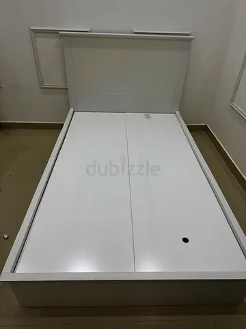 سرير لشخص واحد