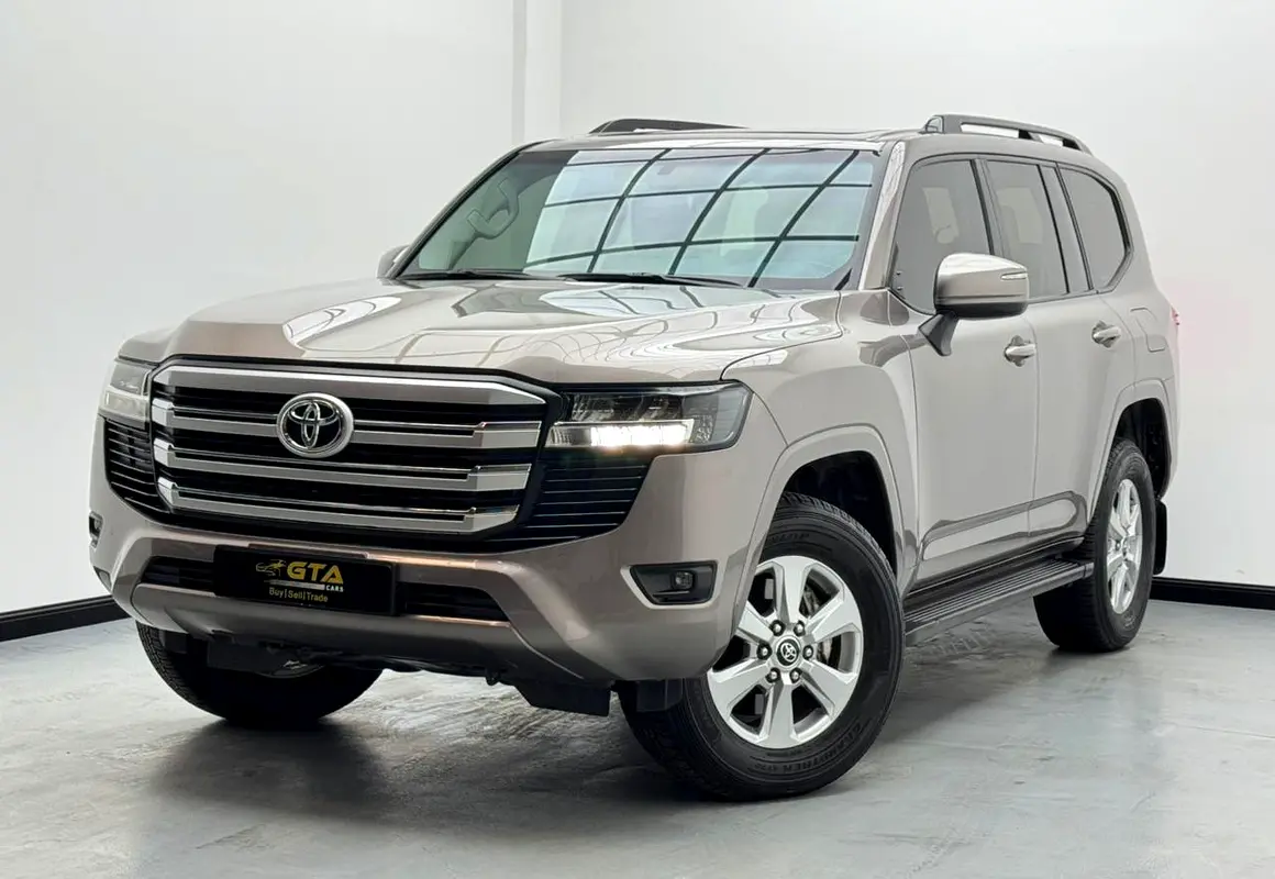 Toyota Land Cruiser 2022 — photo 1 of 18
