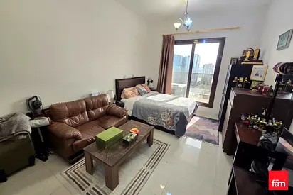 Fully Furnished Well Maintained Spacious