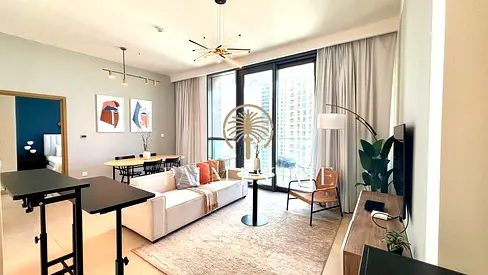 Mall Connection | Tastefully Furnished | Vacant Now