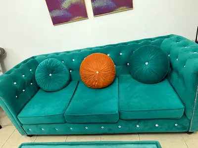 Velvet sofa 3’2’1 seater with table