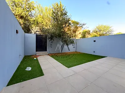 OFFER OF THE DAY//-GARDEN IS READY//-CLOSE TO POOL //-