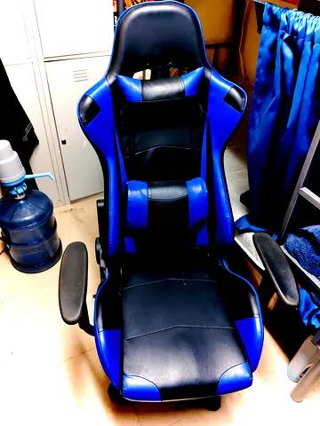 Blue-Black Racing-Style Gaming / Office Chair - Good Condition