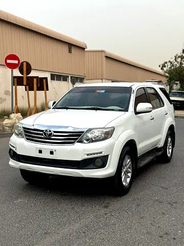 Toyota Fortuner EXR 2015 -v4 4x4 GCC Specs -  Ready to Go!