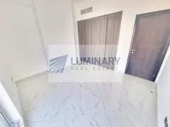 Spcious with balcony wardrobe - all family building - Neat clean easy access to 311