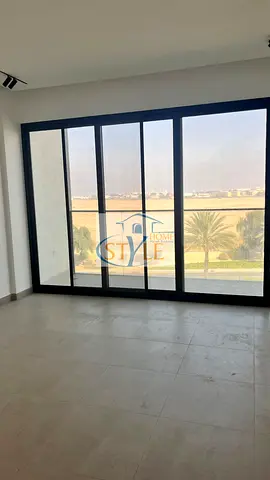 للبيع غرفتين وصالة واسعه مع اطلالة على ملعب الجولف في الزوراء عجمان