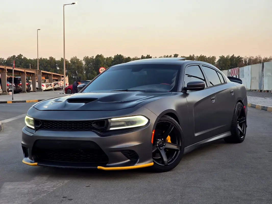 Dodge Charger 2014 — photo 1 of 12