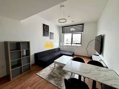 2 Bedroom Apartment | Bright & Spacious
