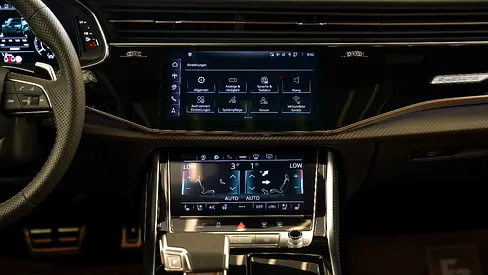 صورة 6 لـ 2025 AUDI RS Q8