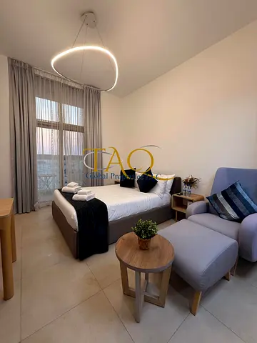 استوديو مفروش | شقة فندقية | شرفة | إطلالة على وسط المدينة والفيلا