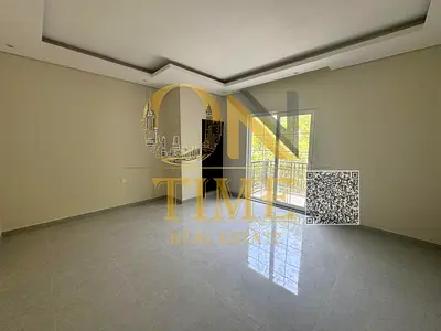 فرصه عقاريه للسكن المريح والموقع المميز وباركينج وقريب من الخدمات مع سهوله المخرج لدبى والشارقه