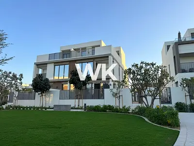 Single Row | Close to Pool &amp; Park | 4 Bedroom