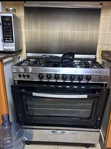 Used Gas Range with Oven for Sale