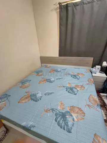 King size bed with mattress