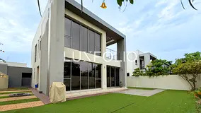 Single Row | Close to Amenities | Vacant Soon