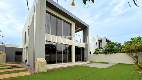 Single Row | Close to Amenities | Vacant Soon