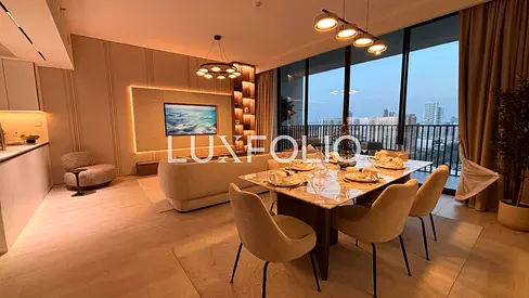 STUNNING 1 BED | BCC READY AND NO DLD | PARK VIEWS