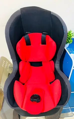 Red Infant Car Seat in Excellent Condition