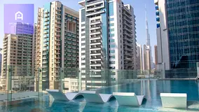 Luxury Living besides Canal View at Bayz by Danube