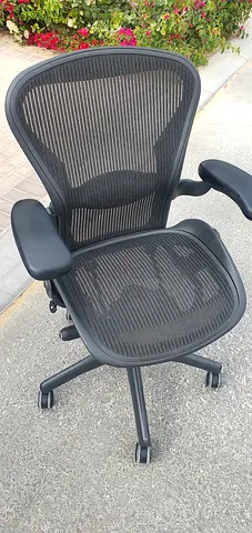 Herman Miller Areon Classic Chairs For Selling